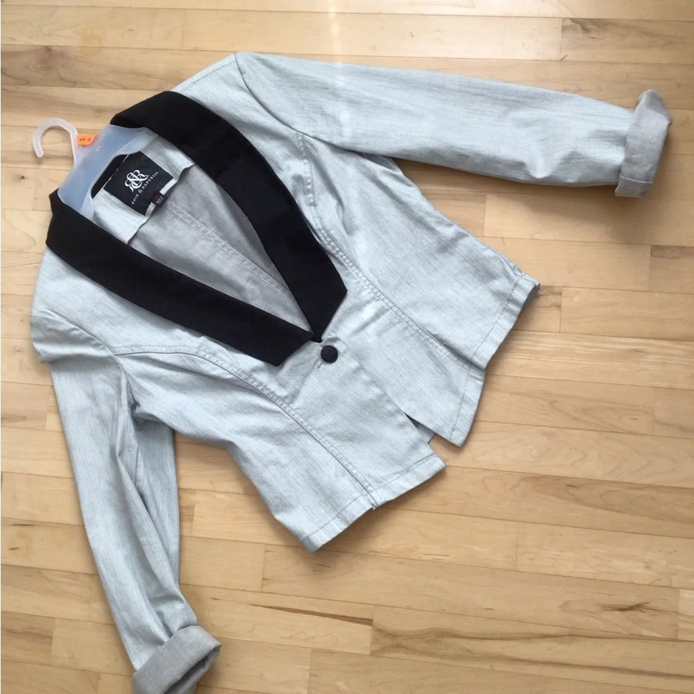 Rock & Republic Women's Gray Blazer with Black Collar - Picture 3 of 12